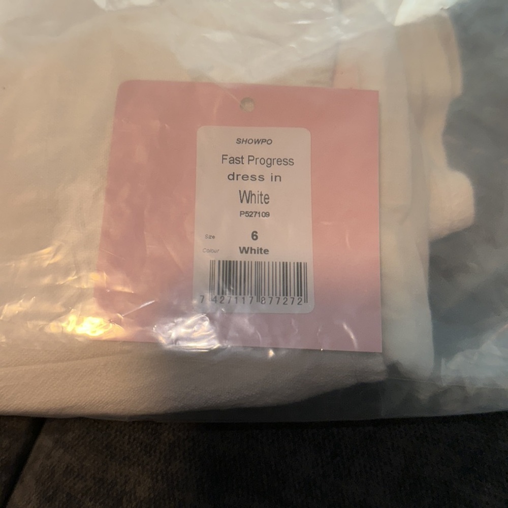 FAST PROGRESS DRESS IN WHITE - Picture 9 of 9